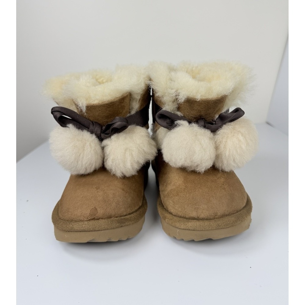 UGG Gita Mini Pom Pom Boots Toddler Girls 7T Chestnut Suede 1017403T